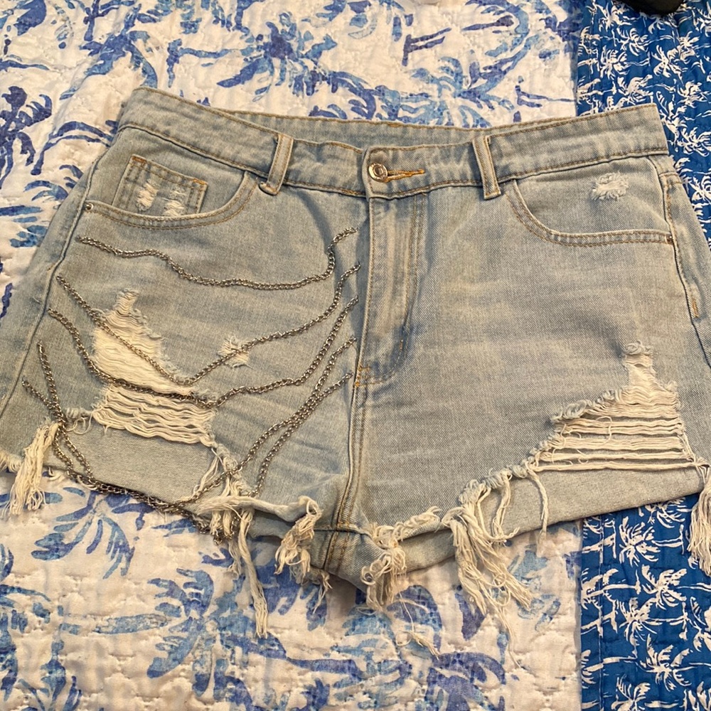 Shorts with chain on them